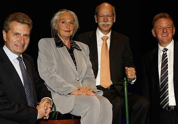 Festakt in Mannheim: Ministerpräsident Dr. Günther Oettinger, Ministerpräsident des Landes Baden-Württemberg, Dr. Dieter Zetsche, Vorsitzender der Daimler AG und Andreas Renschler.